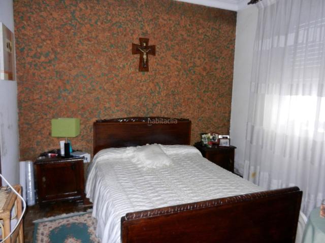 Casa en venta en Lugo, Recatelo O Carme. Se vende casa en Parque de Rosalía. Casas.