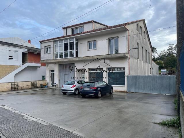 Casa en Venta en Lugar de Lexas, Camariñas | Bajo Comercial + 2 Plantas | Terreno de 2.600 m² | Gran Oportunidad