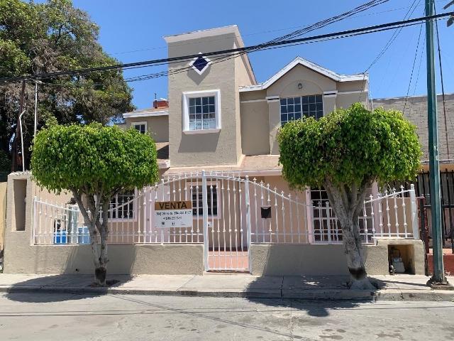 Casa en venta en La Mesa, Tijuana, Baja California