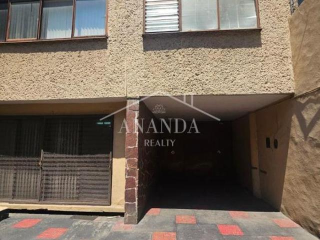 CASA EN VENTA EN LA NÁPOLES IDEAL PARA MODERNIZAR
