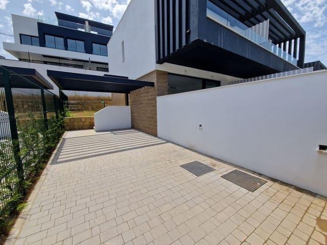Casa en venta en La Atalaya, Málaga