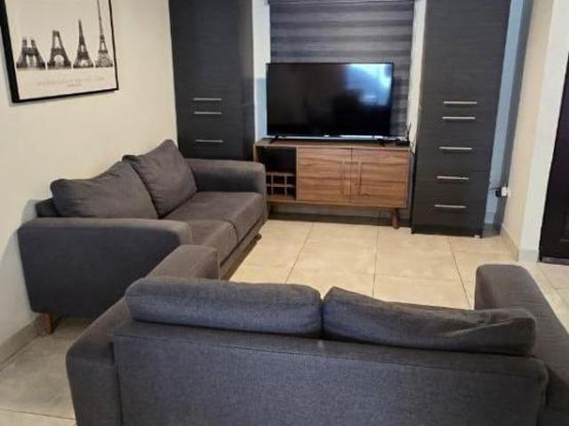 Casa en venta en la Avenida Alciolo en la Colonia Montecarlo Residencial, Mexicali, Baja California