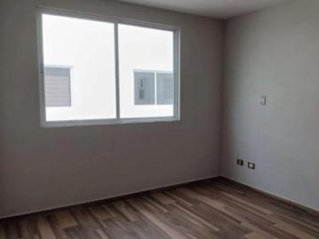 Casa en venta en la Alcaldía Metepec en la Colonia San Lorenzo Coacalco, C.P. 52140, Edo. de México