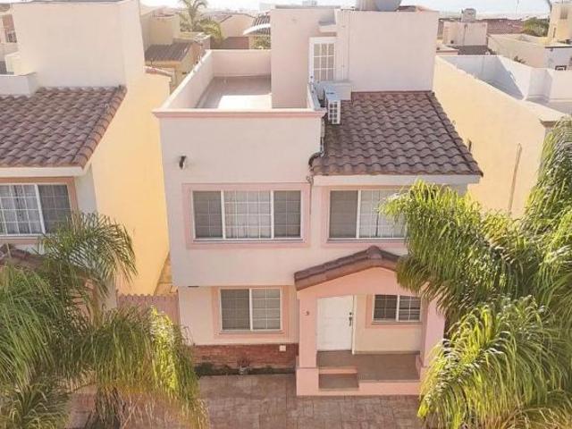 CASA EN VENTA EN LA CÚSPIDE, TIJUANA