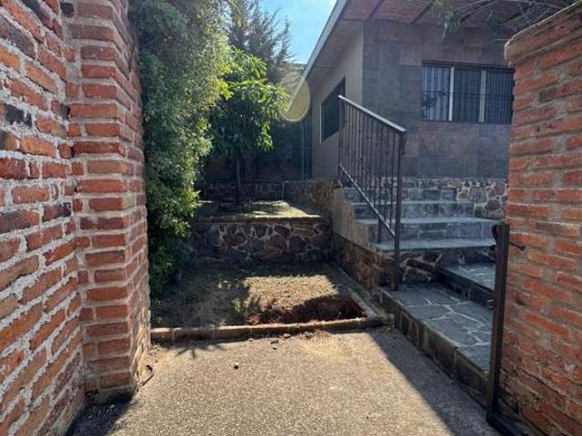 Casa en Venta en La Calera Coto Privado, 3 Niveles, Alberca, Jacuzzi, Vista panorámica