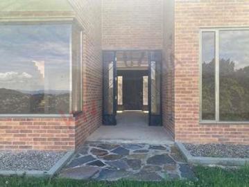 Casa En Venta En La Calera En. V256001