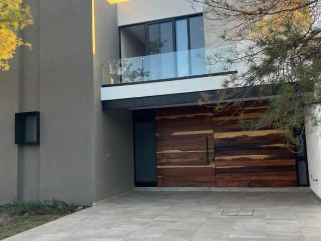 Casa en venta en la Campigña de 4 recamaras