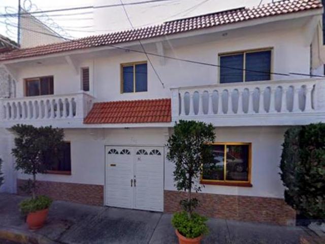 CASA EN VENTA EN LA COL. FEDERAL, VENUSTIANO CARRANZA, CDMX