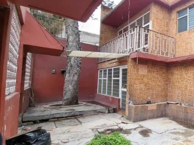 CASA EN VENTA EN LA COL. SAN LORENZO XICOTENCATL