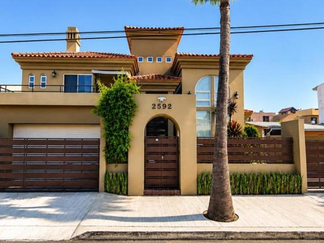 CASA EN VENTA EN LA COLONIA COSTA DE ORO TIJUANA BAJA CALIFORNIA