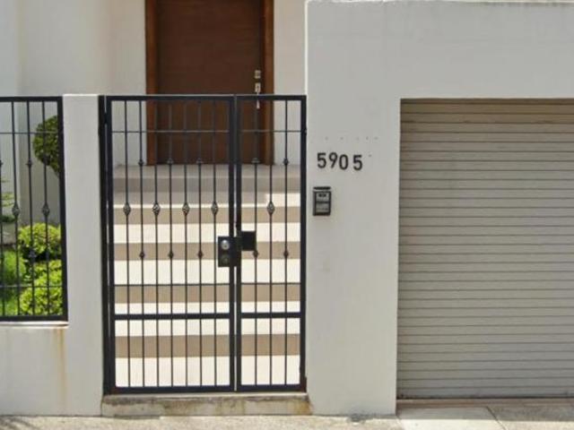 CASA EN VENTA EN LA COLONIA JARDINES DE CHAPULTEPEC S E TIJUANA, BAJA CALIFORNIA