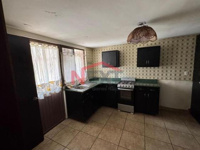 CASA EN VENTA EN LA COLONIA JARDINES DEL VALLE