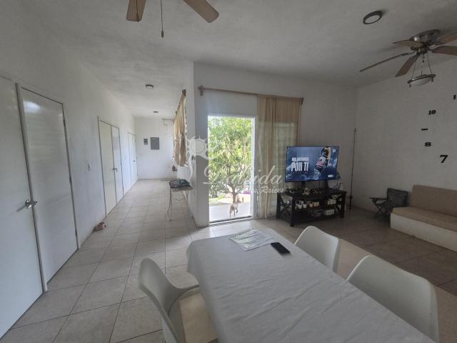 Casa en Venta, en la Colonia La Puerta, en Ixtapa Zihuatanejo, Gro. Rodeada de Naturaleza