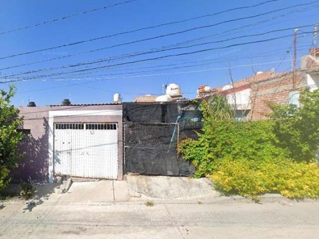 CASA EN VENTA EN LA COLONIA LAS CUMBRES, EN AGUASCALIENTES, AGS SF