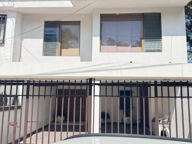 CASA EN VENTA EN LA COLONIA MONRAZ