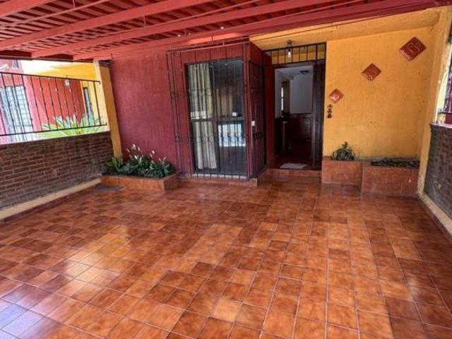 Casa en venta en la colonia San Miguel, calle parques Laureles, en Toluca, Estado de México