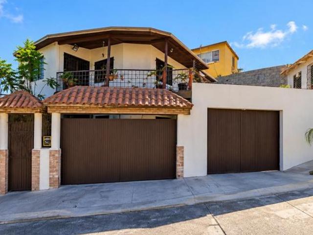 CASA EN VENTA EN LA COLONIA VILLAFONTANA FONTANA 9 EN TIJUANA EN BAJA CALIFORNIA