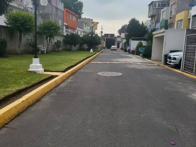 Casa en venta en La Conchita, Chalco, México