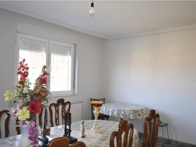 Casa en venta en La Devesa de Boñar