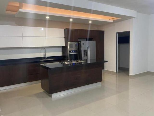 CASA EN VENTA EN LA ENCOMIENDA, ESCOBEDO
