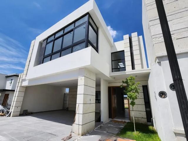 Casa en Venta en La Escondida Residencial | Zona Norte de Saltillo