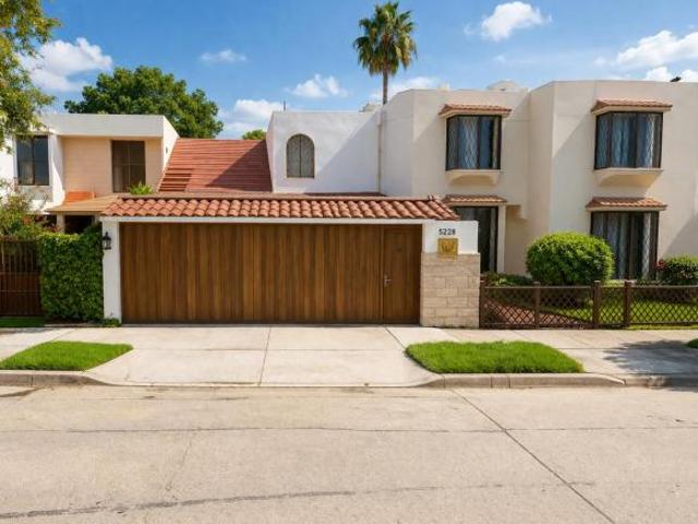 CASA EN VENTA EN LA ESTANCIA, ZAPOPAN, JALISCO