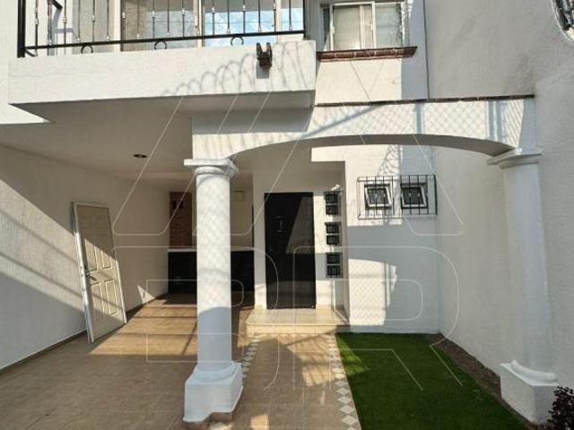 CASA EN VENTA EN LA ESTANCIA