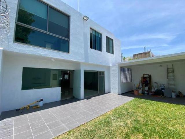 CASA EN VENTA EN LA ESTANCIA