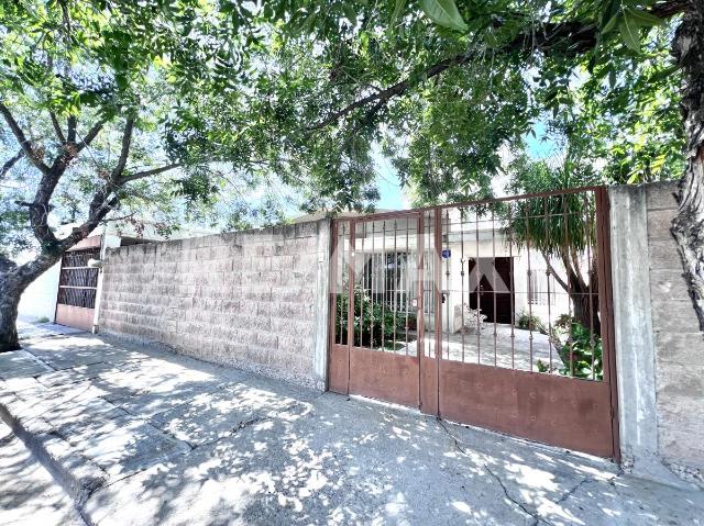 CASA EN VENTA EN LA ESTRELLA