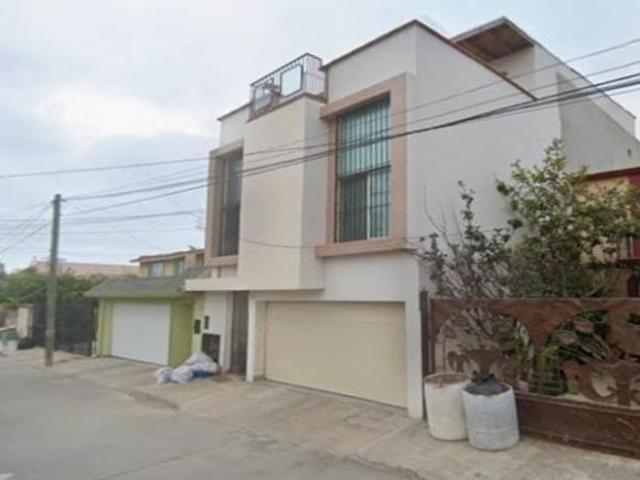 CASA EN VENTA EN LA FUENTE 40 CERVERA KIRIAKIDES PLAYAS DE ROSARITO BAJA CALIFORNIA