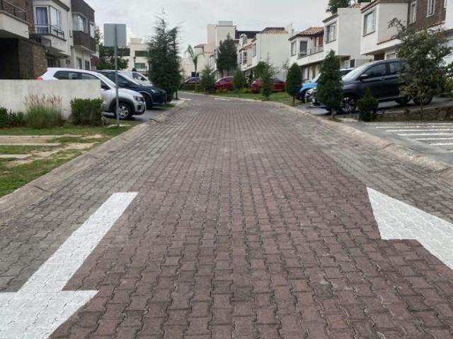 CASA EN VENTA EN LA FLORESTA BOSQUES DEL LAGO