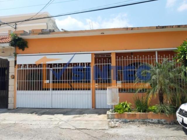 Casa en venta en La Floresta, Poza Rica de Hidalgo, Veracruz de Ignacio de la Llave
