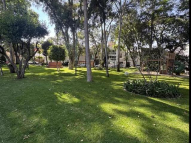 CASA EN VENTA EN LA FLORIDA CALLE MINERVA
