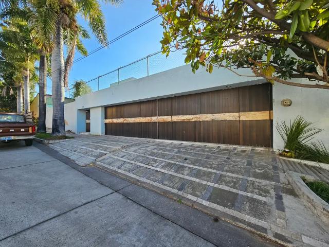Casa en venta en La Giralda, Zapopan, Jalisco