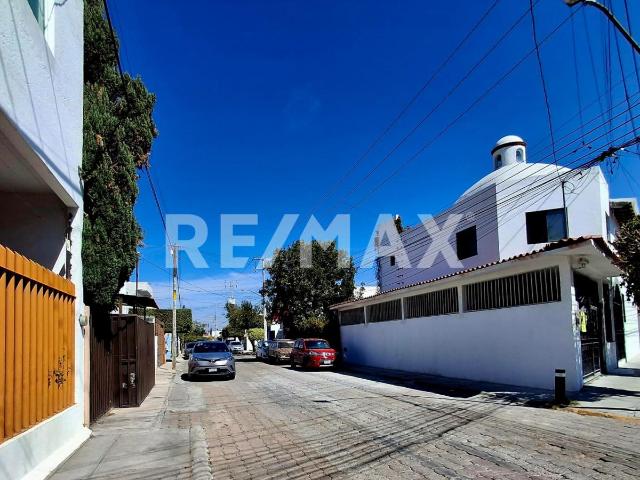 CASA EN VENTA EN LA JOYA