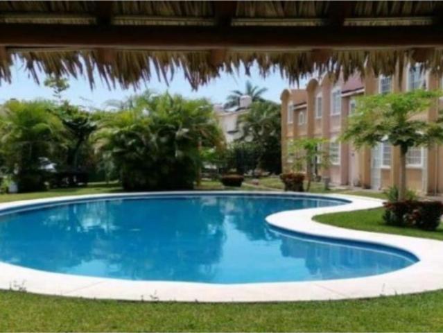 Casa en venta en La Joya, Zihuatanejo de Azueta, Guerrero