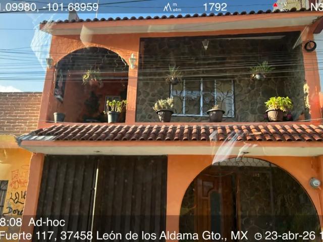 Casa en venta en La Luz, León, Guanajuato