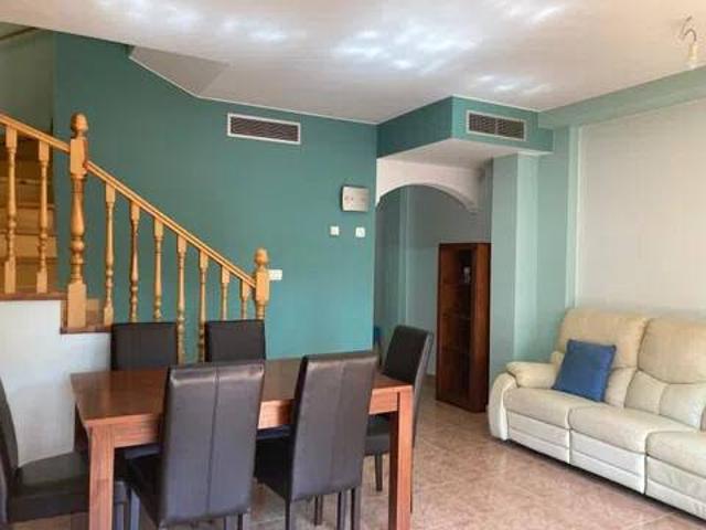 Casa en Venta en La Puebla de Alfindén