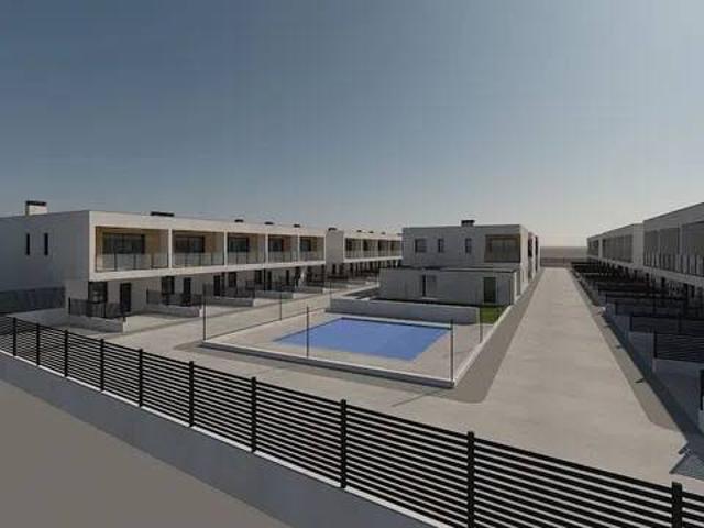 Casa en Venta en La Puebla de Alfindén