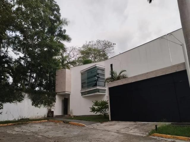 CASA EN VENTA EN LA PALMA POR AEROPUERTO