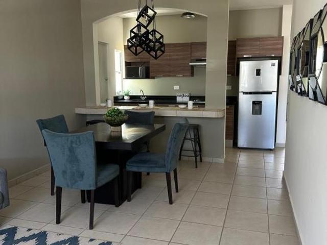 CASA EN VENTA EN LA PAZ BCS ENTRADA A LA CIUDAD, CERCA DE BODEGA AURRERA Y CARRETERA A LOS CABOS