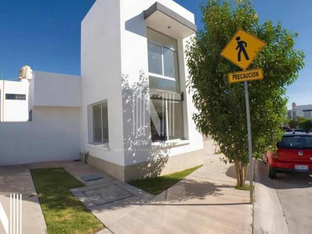 Casa en VENTA en LA PERA RESIDENCIAL