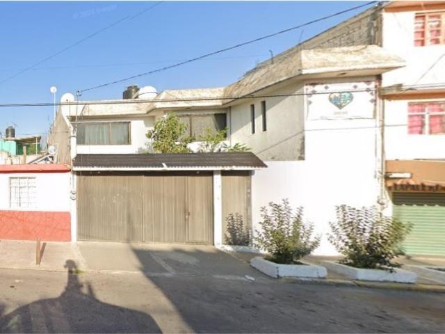 Casa en venta en La Perla, Nezahualcóyotl, México