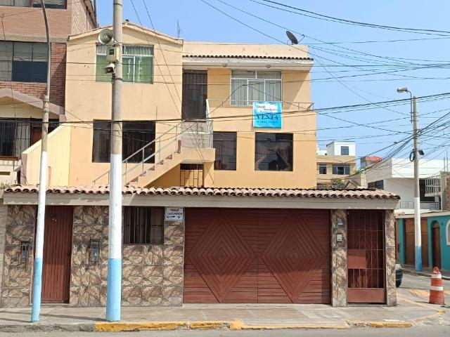 Casa en venta en La Perla a $180,000