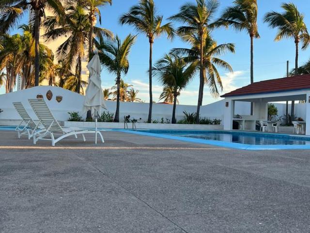 CASA EN VENTA EN LA PLAYA DE MAZATLAN