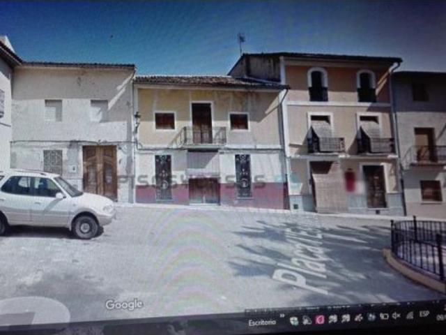 CASA EN VENTA EN LA PLAZA DE LA IGLESIA EN LLOSA DE RANES VALENCIA