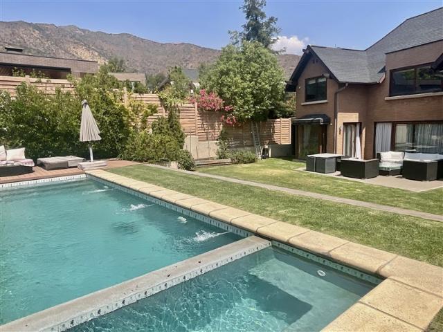 Casa en Venta en La Plaza / San Carlos De Apoquindo