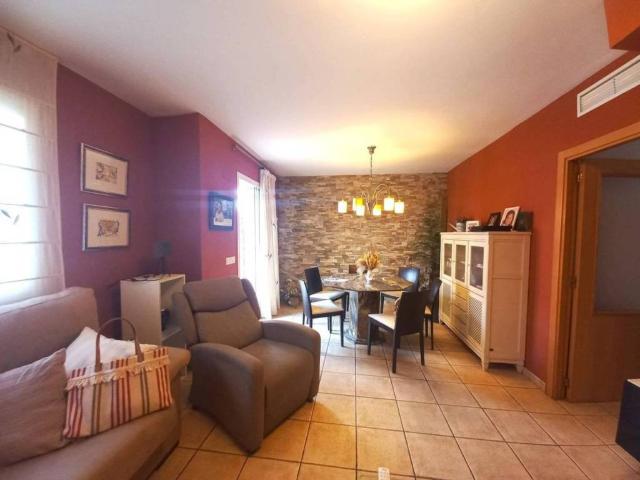 Casa en Venta en La Pobla de Vallbona