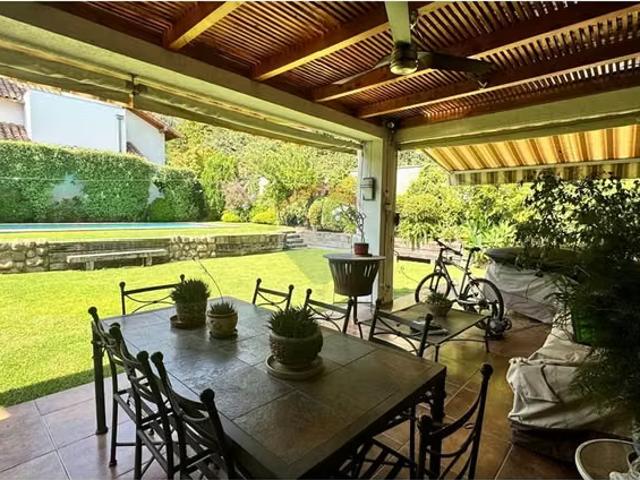 Casa en venta en la reina, 625 m2 totales | 6 dormitorios por 24900.00 en La Reina