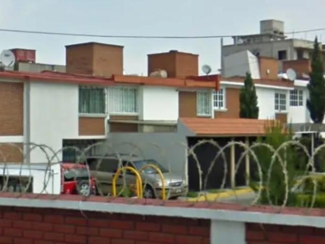 Casa en venta en La Ribera II, Toluca, México